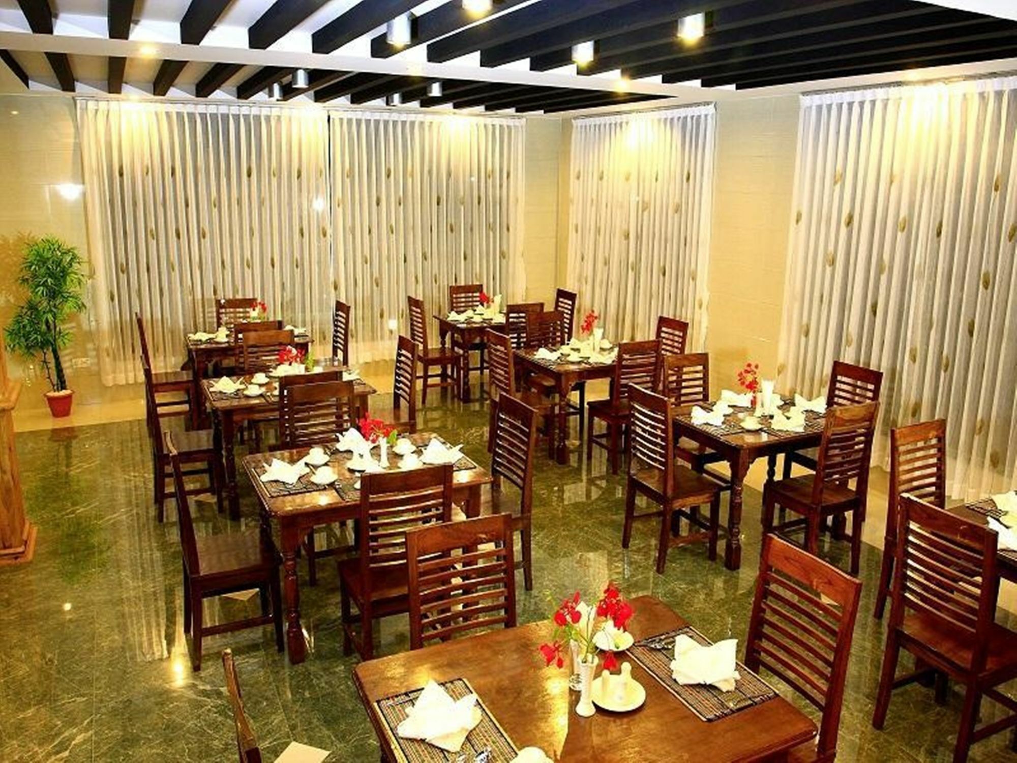 81 Hotel Inlay Nyaung Shwe Exterior foto